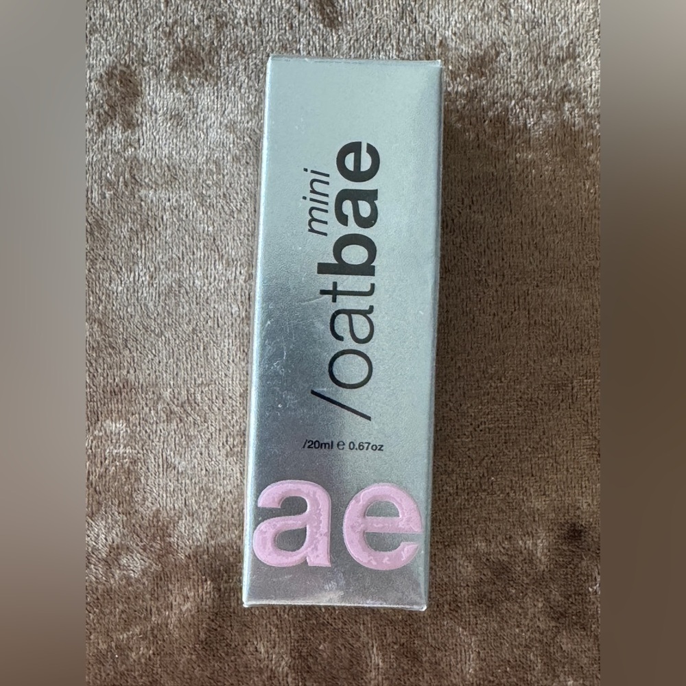 Mini Oatbae Silver Makeup Remover NWT